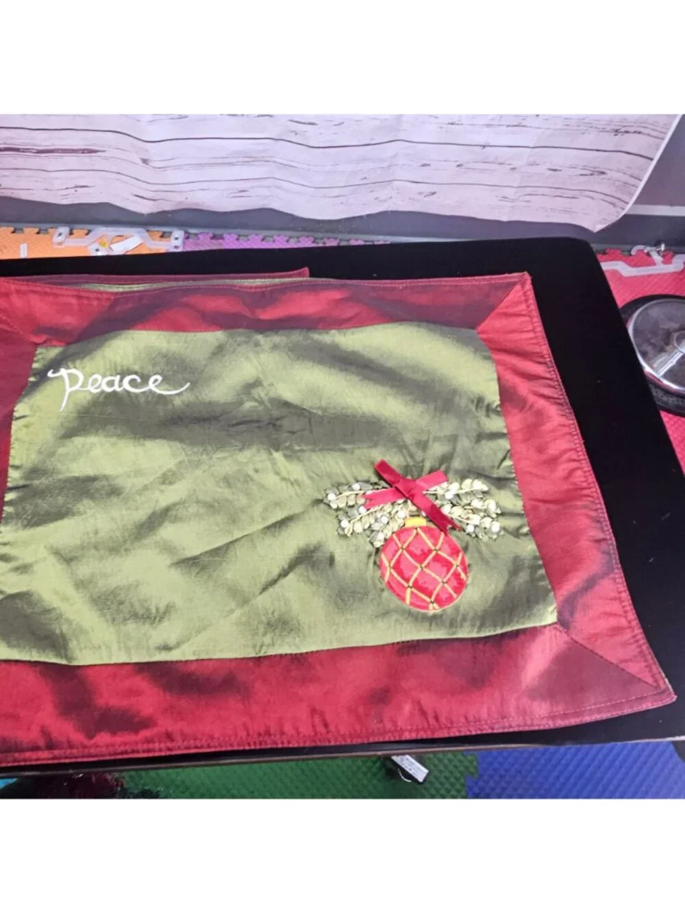 Cypress Home Christmas Placemats Set Of 4‎ Red & Green With Embroidered Ornament